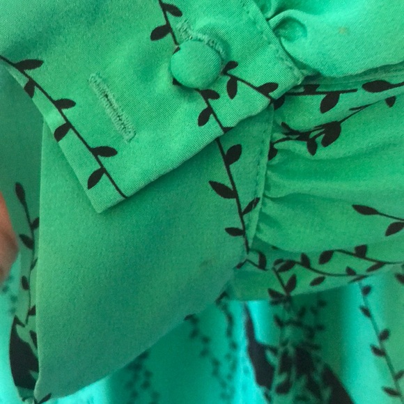 Emerald green and black flowy tunic - Picture 4 of 5